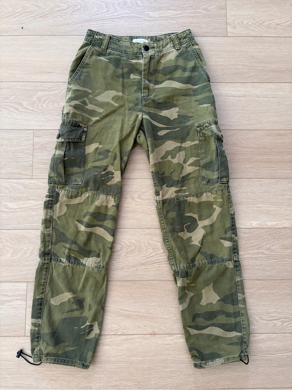 Top Shop Camo jogger Cargo Pants - size 4, cotton, military, Y2K, streetwear